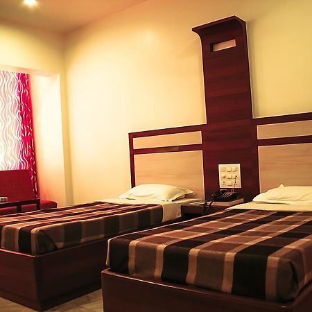 Hotel Supreme Maduraj Zewnętrze zdjęcie