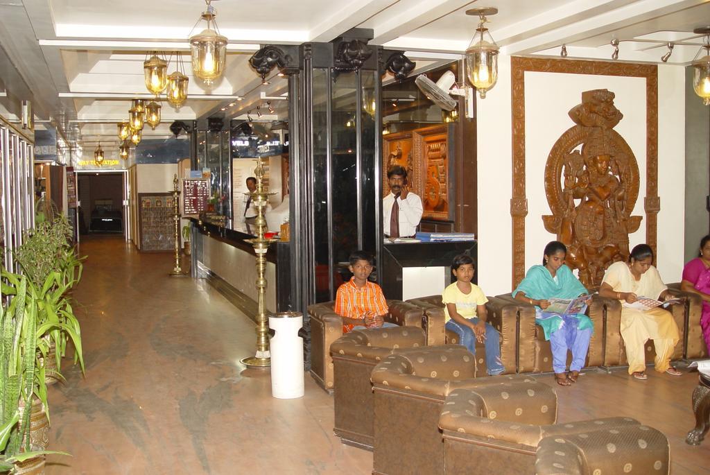 Hotel Supreme Maduraj Zewnętrze zdjęcie