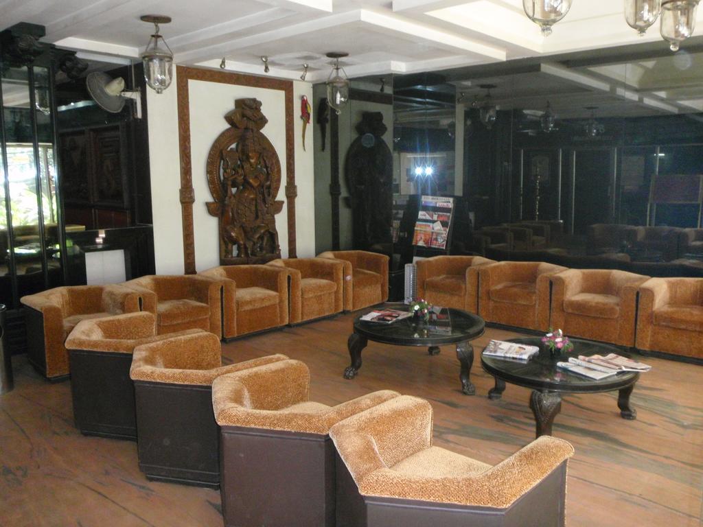 Hotel Supreme Maduraj Zewnętrze zdjęcie